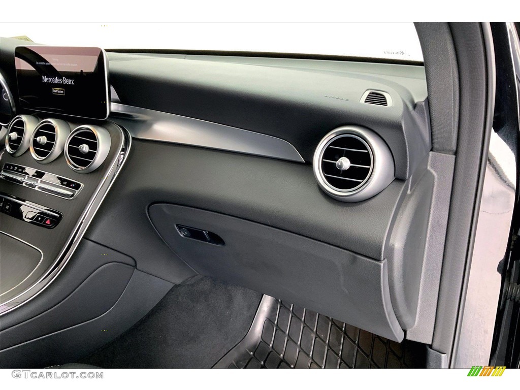 2022 Mercedes-Benz GLC 300 4Matic Dashboard Photos