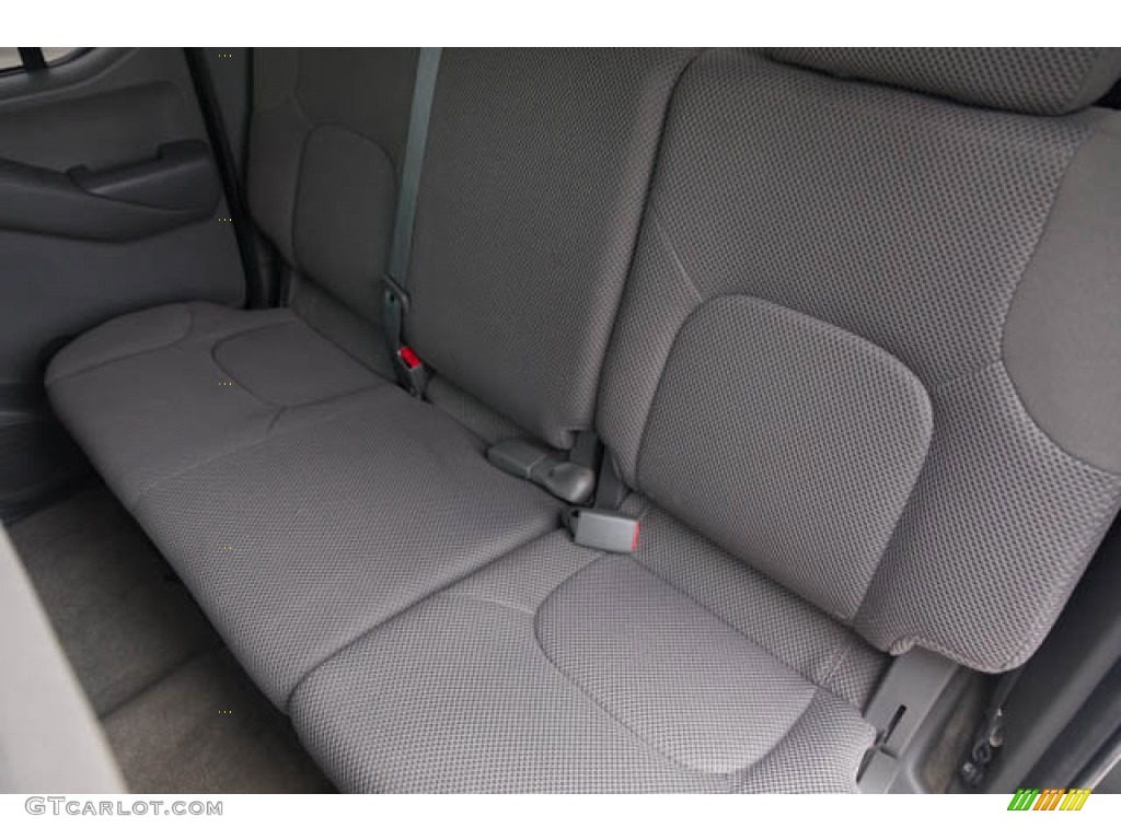 2017 Nissan Frontier SV Crew Cab Rear Seat Photo #146181471