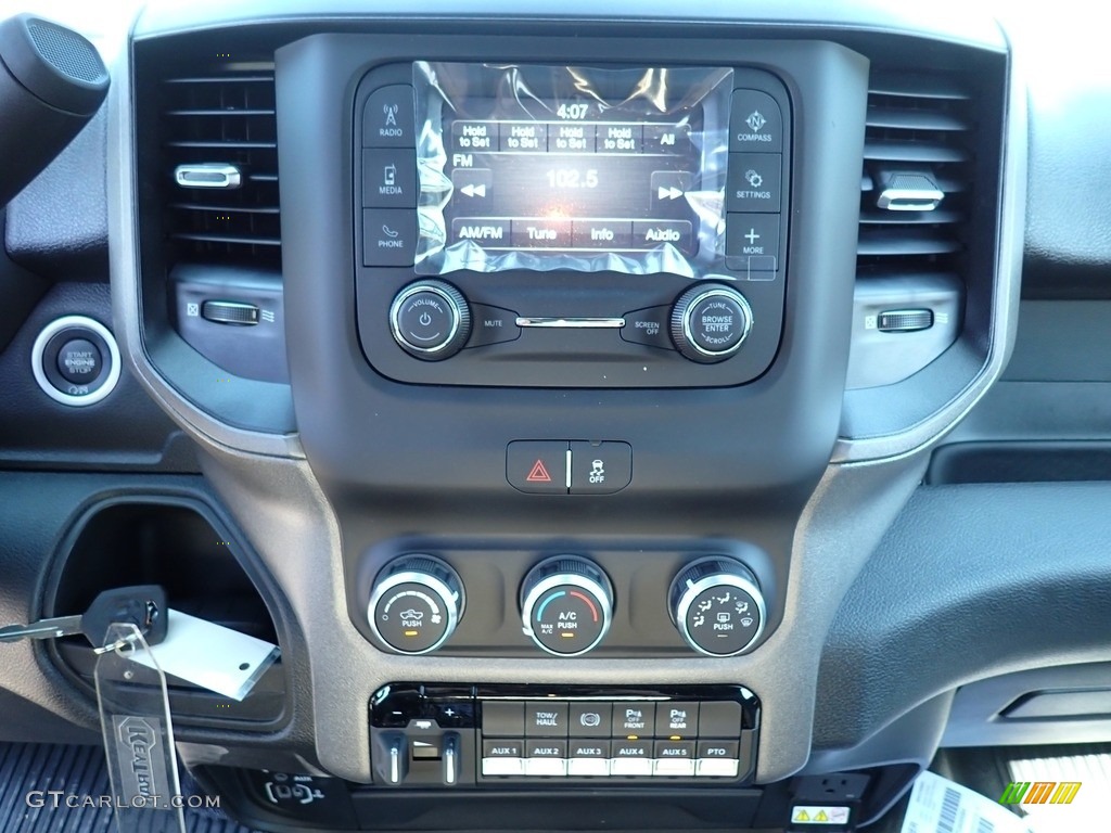 2023 Ram 5500 Tradesman Crew Cab 4x4 Chassis Controls Photo #146181636
