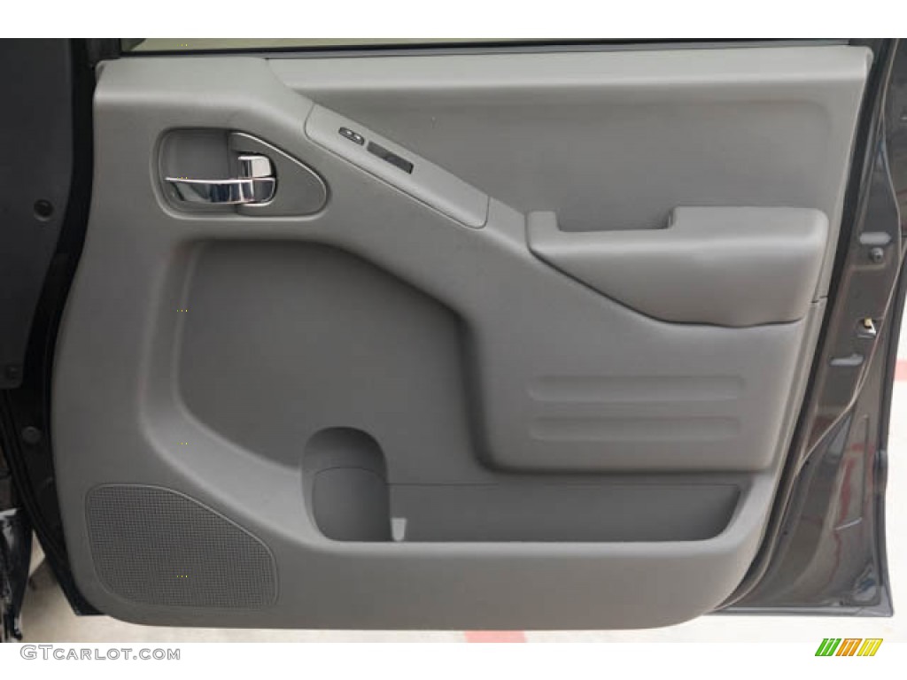 2017 Nissan Frontier SV Crew Cab Door Panel Photos