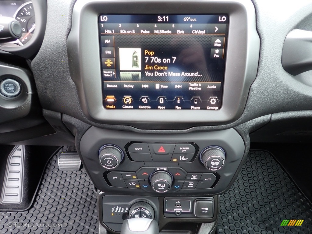 2023 Renegade Trailhawk 4x4 - Black / Black photo #20