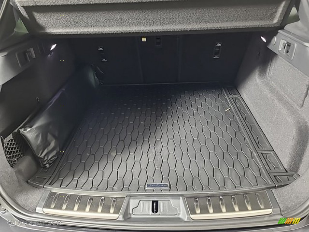 2023 Jaguar F-PACE P400 R-Dynamic S Trunk Photos