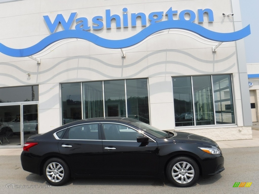 2017 Altima 2.5 S - Super Black / Charcoal photo #3