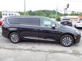 2023 Brilliant Black Crystal Pearl Chrysler Pacifica Hybrid Limited  photo #7