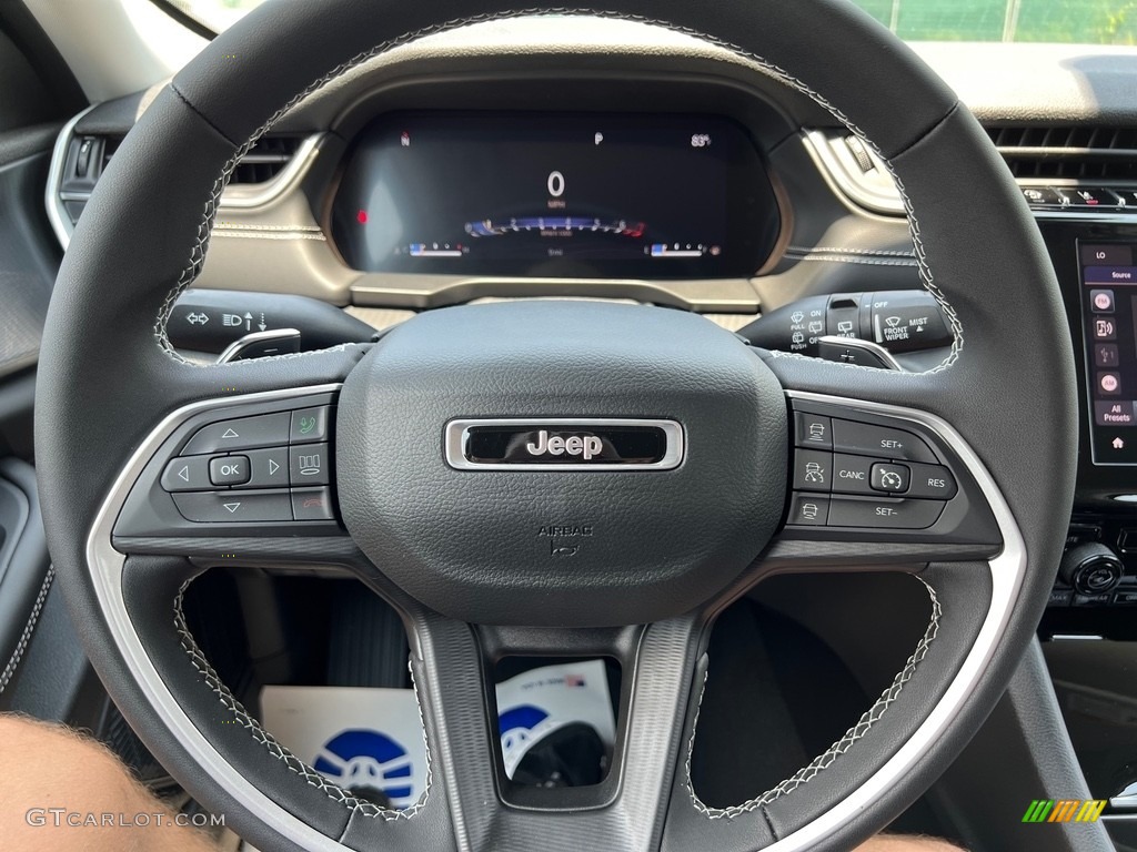 2023 Jeep Grand Cherokee Laredo Steering Wheel Photos