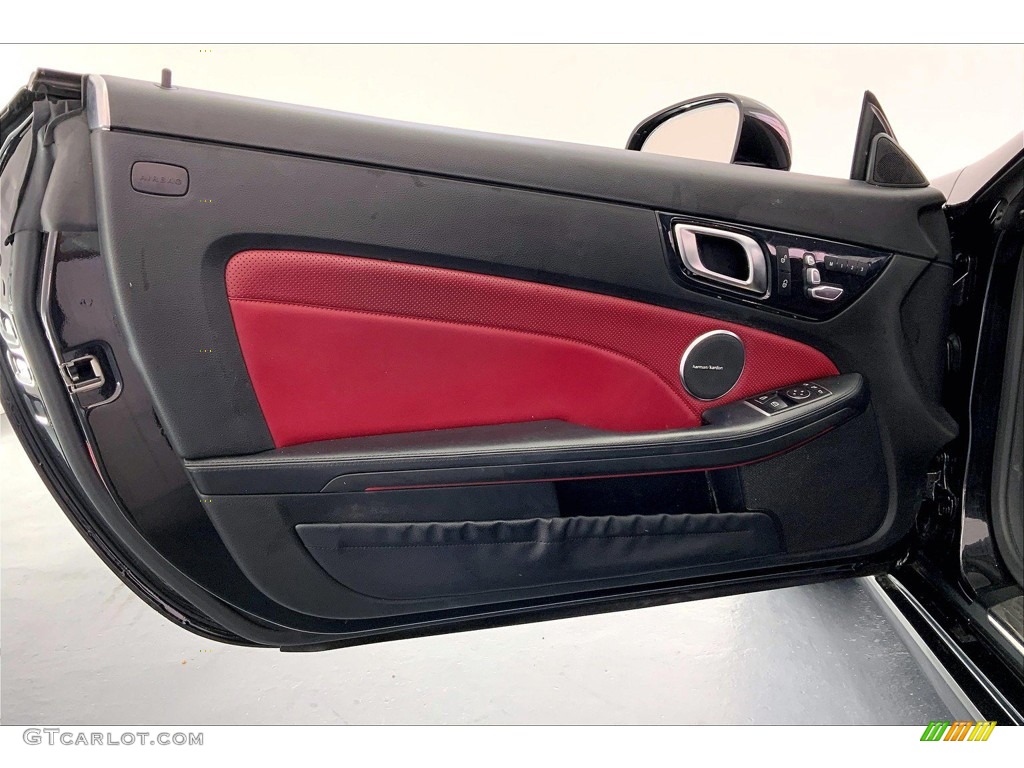 2020 Mercedes-Benz SLC 300 Roadster Bengal Red/Black Door Panel Photo #146186301
