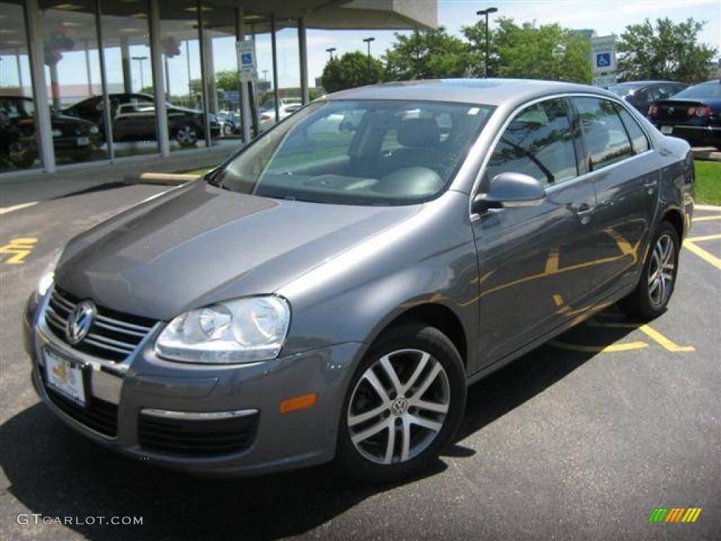 Platinum Grey Metallic Volkswagen Jetta