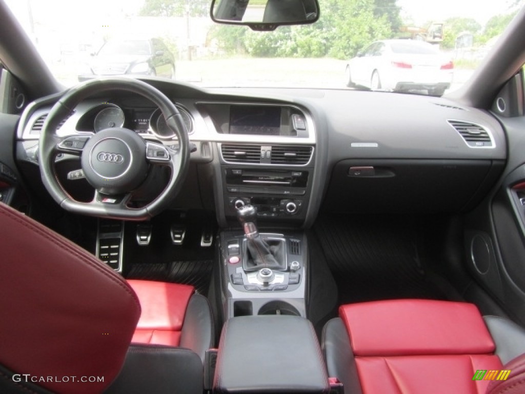 2016 Audi S5 Premium Plus quattro Coupe Dashboard Photos