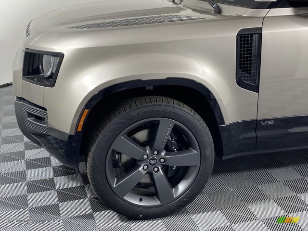 2023 Land Rover Defender 110 V8 Wheel Photos