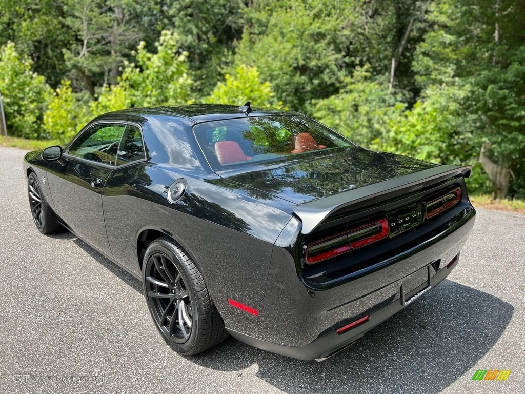 2023 Challenger SRT Hellcat JailBreak - Pitch Black / Demonic Red/Black photo #8