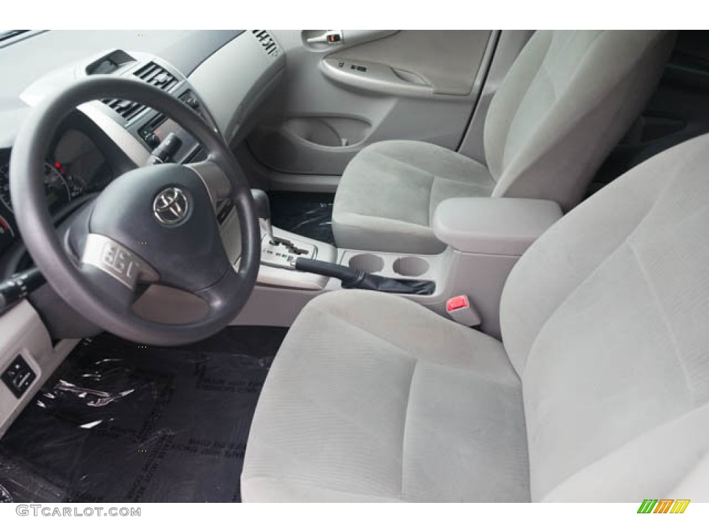 2013 Toyota Corolla LE Front Seat Photo #146187555