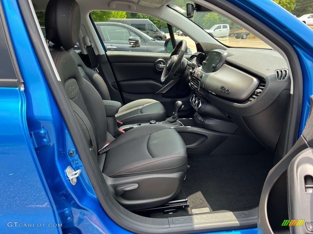 2023 Fiat 500X Sport AWD Front Seat Photos