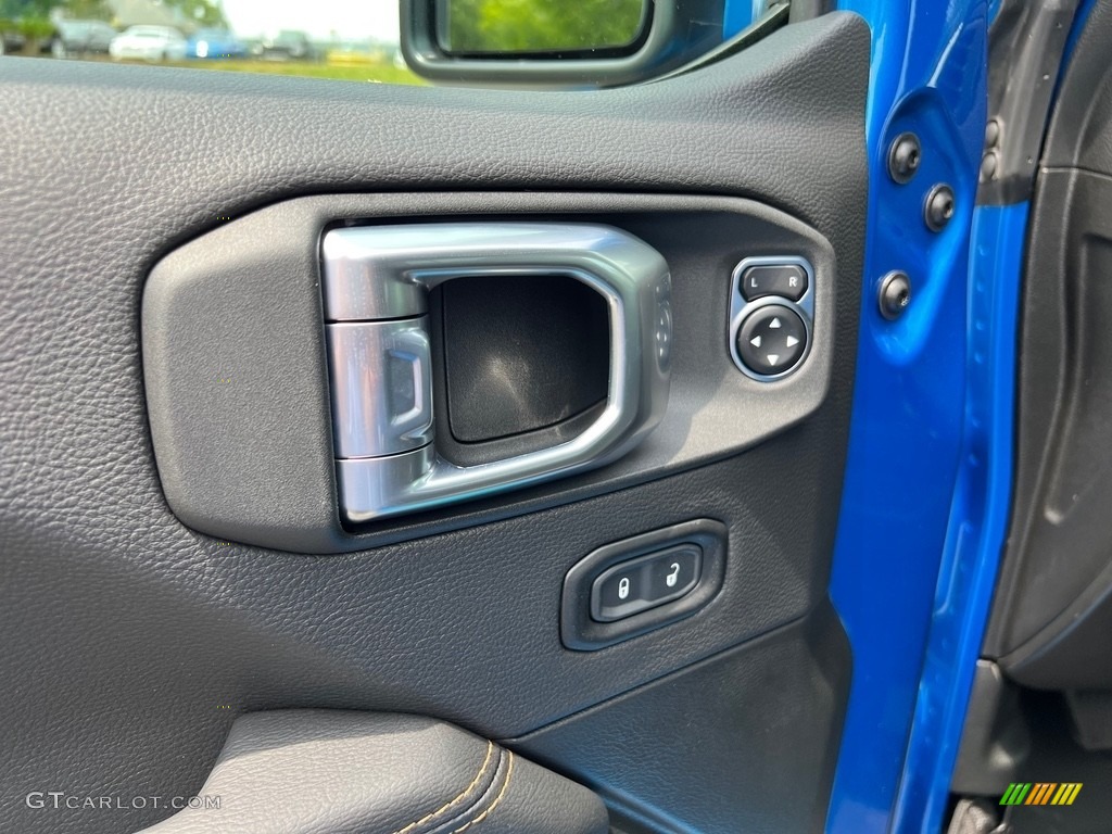 2023 Jeep Gladiator High Altitude 4x4 Door Panel Photos