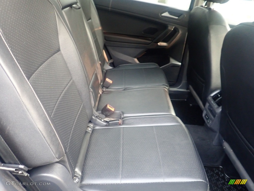 2019 Tiguan SE 4MOTION - Stone Blue Metallic / Titan Black photo #16