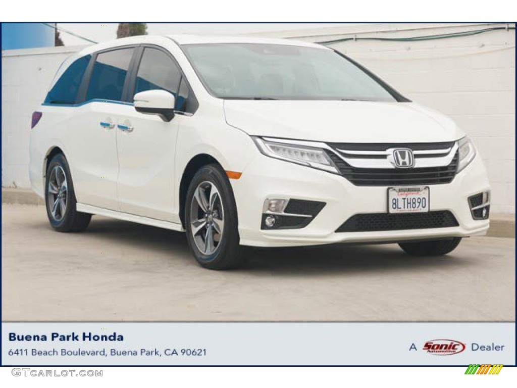 2019 Odyssey Touring - White Diamond Pearl / Mocha photo #1