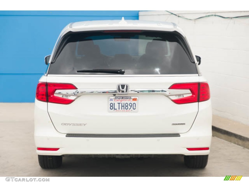 2019 Odyssey Touring - White Diamond Pearl / Mocha photo #9