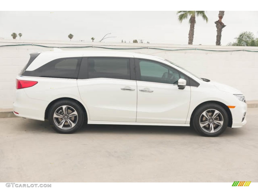 2019 Odyssey Touring - White Diamond Pearl / Mocha photo #12