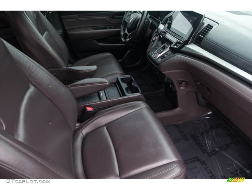 2019 Honda Odyssey Touring Front Seat Photo #146194332
