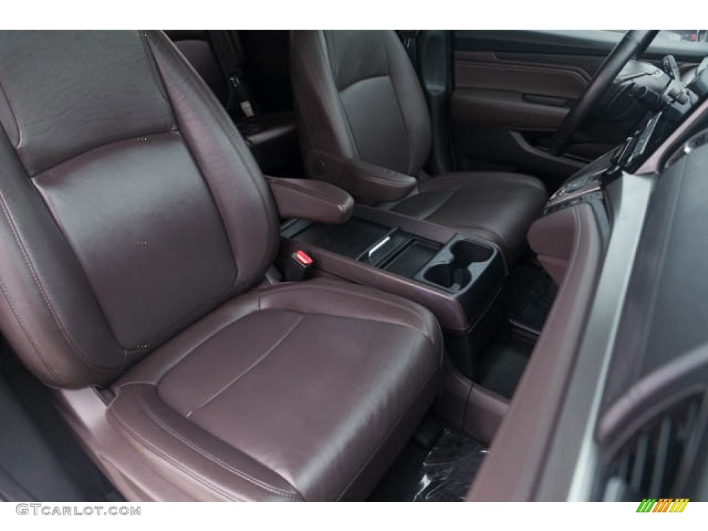 2019 Honda Odyssey Touring Front Seat Photos