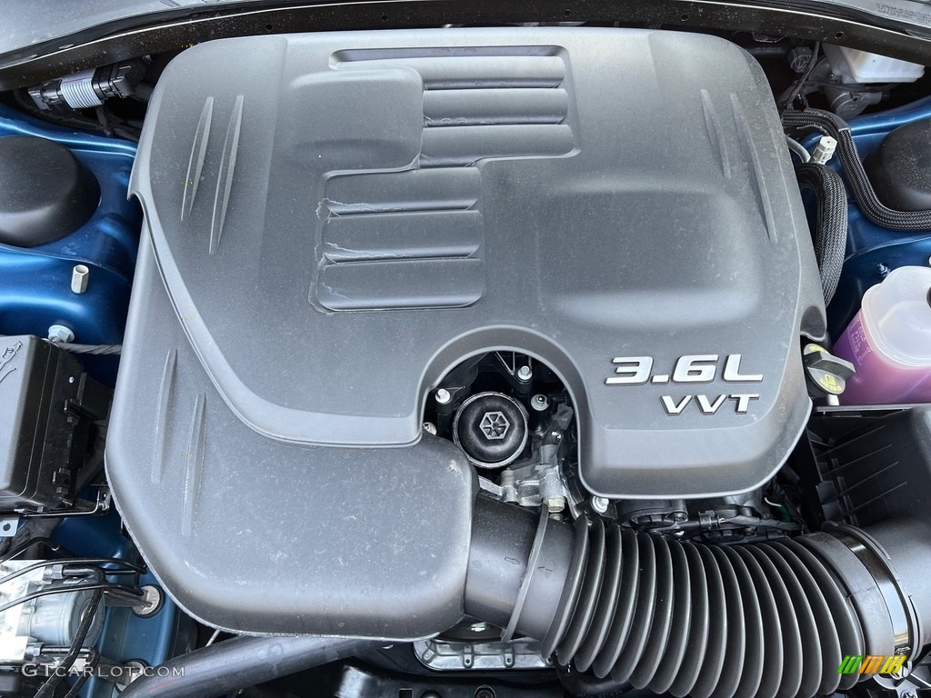 2023 Dodge Charger GT Engine Photos