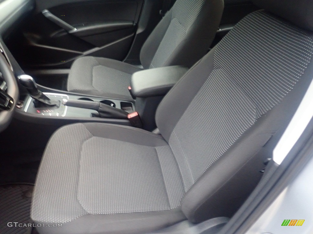 2018 Volkswagen Passat S Front Seat Photo #146195877