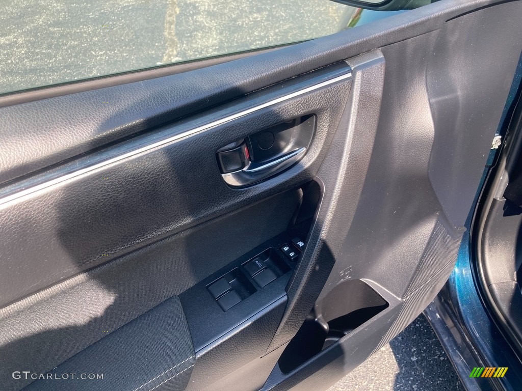 2019 Corolla L - Galactic Aqua Mica / Black photo #11