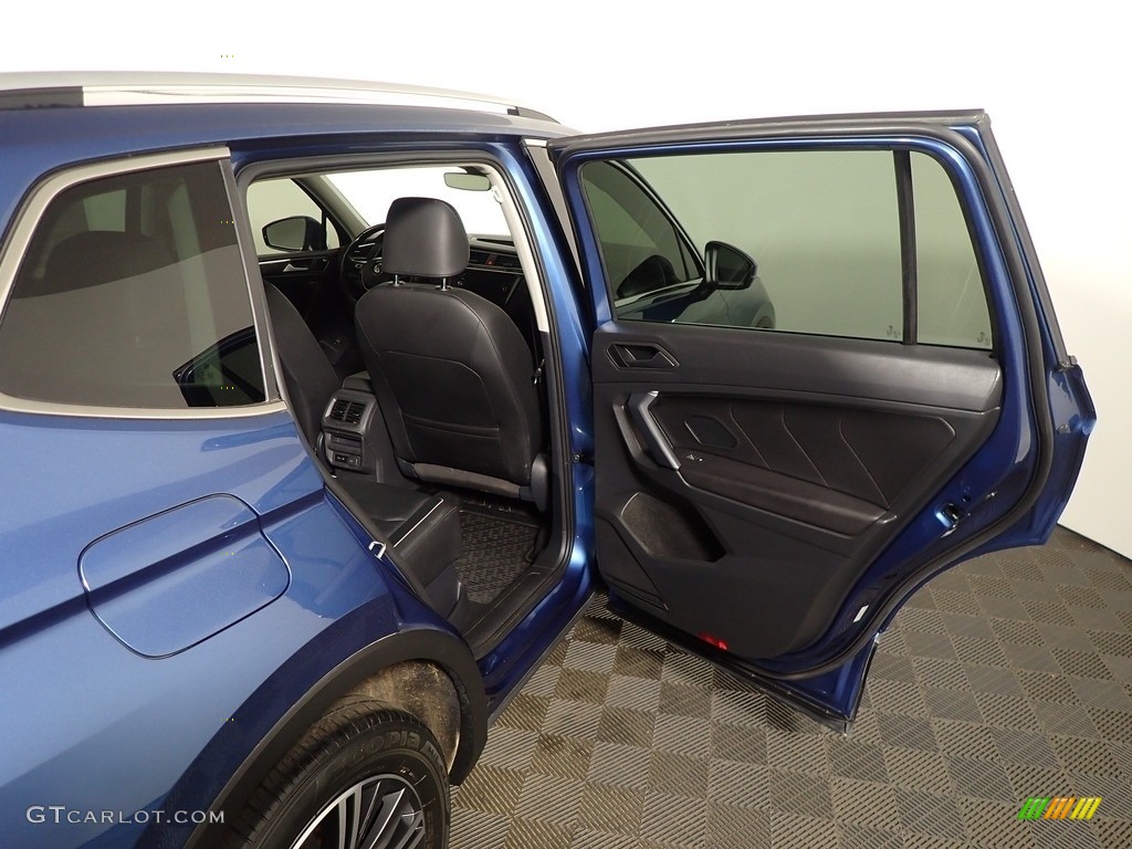 2019 Tiguan SEL Premium 4MOTION - Blue Silk Metallic / Titan Black photo #35