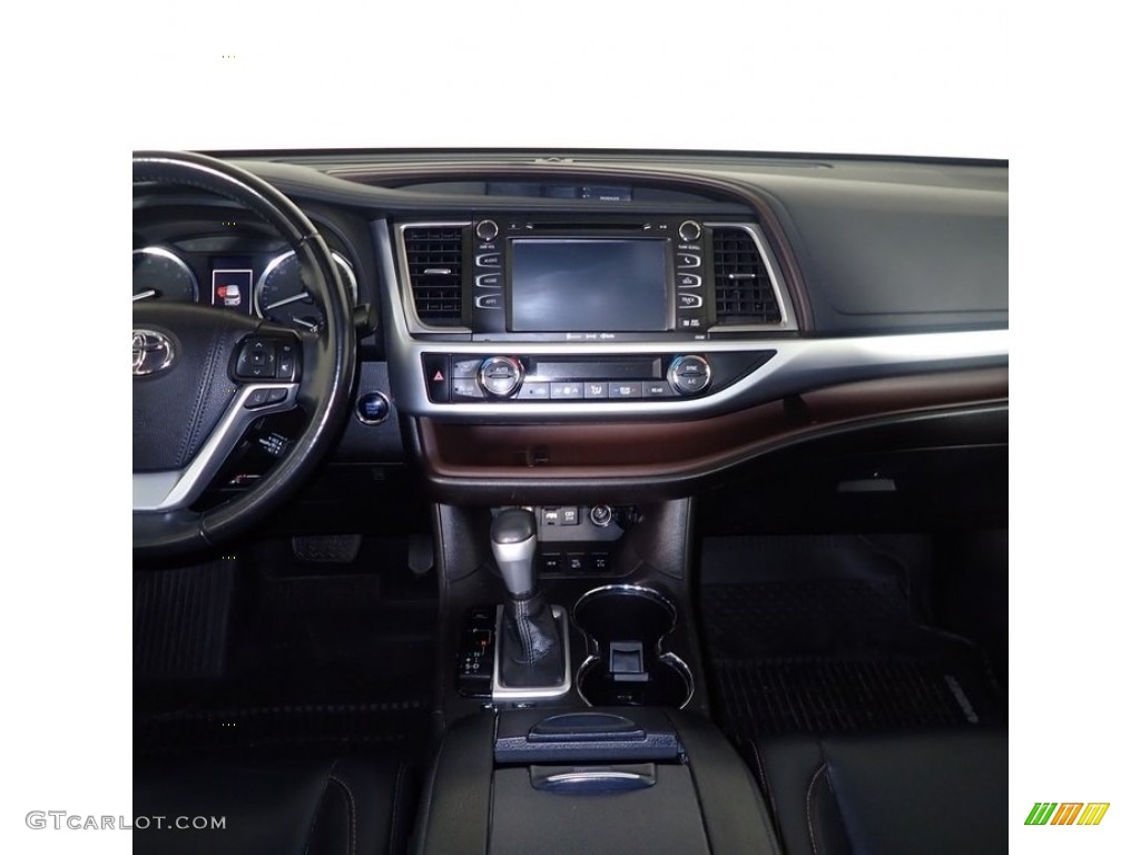 2019 Highlander XLE AWD - Blizzard Pearl White / Black photo #25