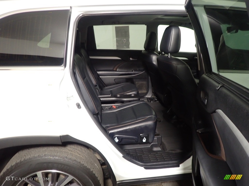 2019 Highlander XLE AWD - Blizzard Pearl White / Black photo #37