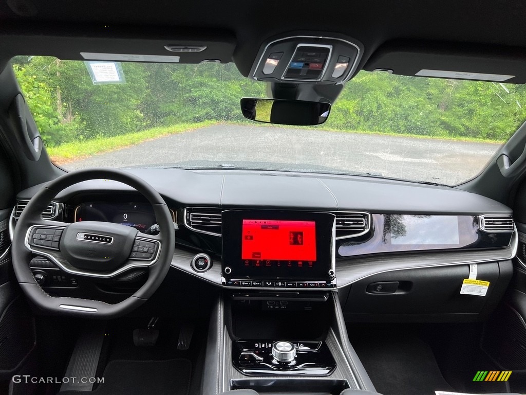 2023 Jeep Wagoneer L Series II 4x4 Dashboard Photos