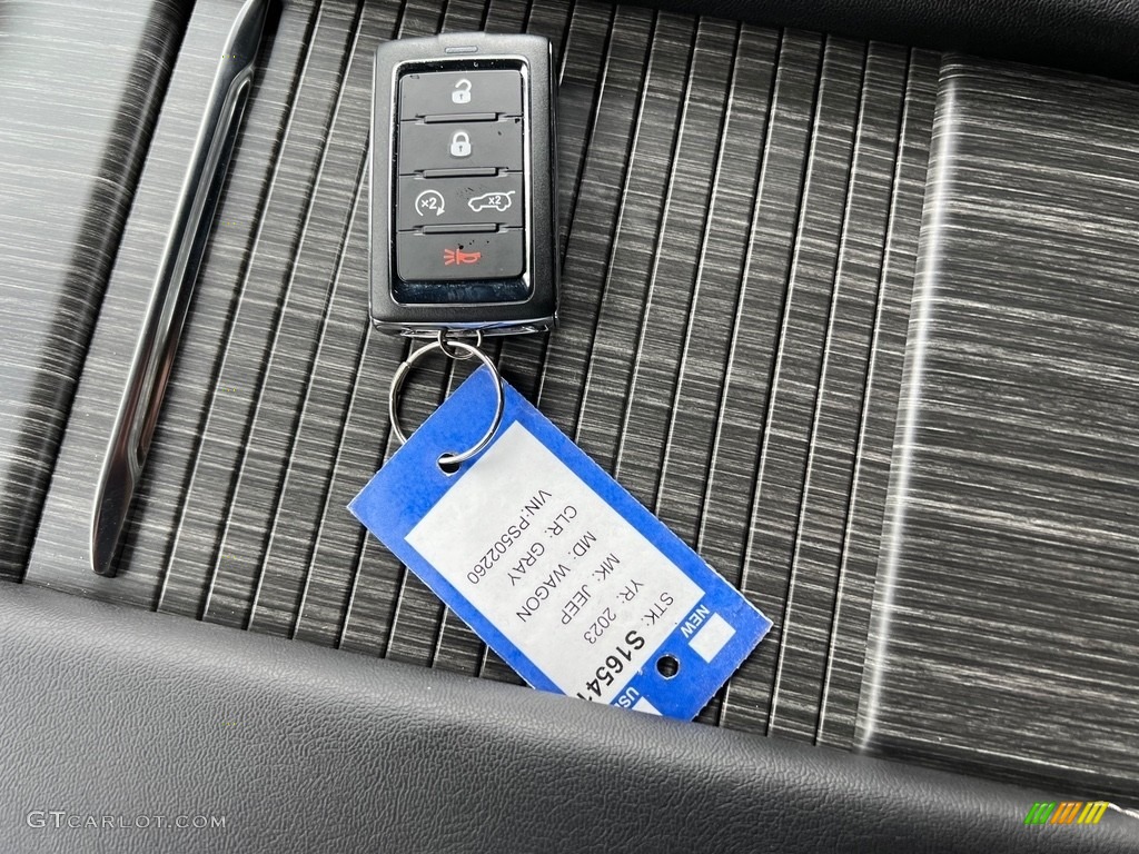 2023 Jeep Wagoneer L Series II 4x4 Keys Photos