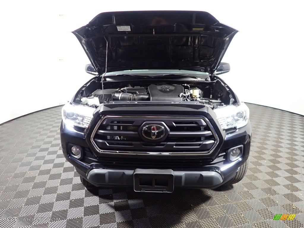 2018 Tacoma SR5 Double Cab 4x4 - Midnight Black Metallic / Cement Gray photo #5