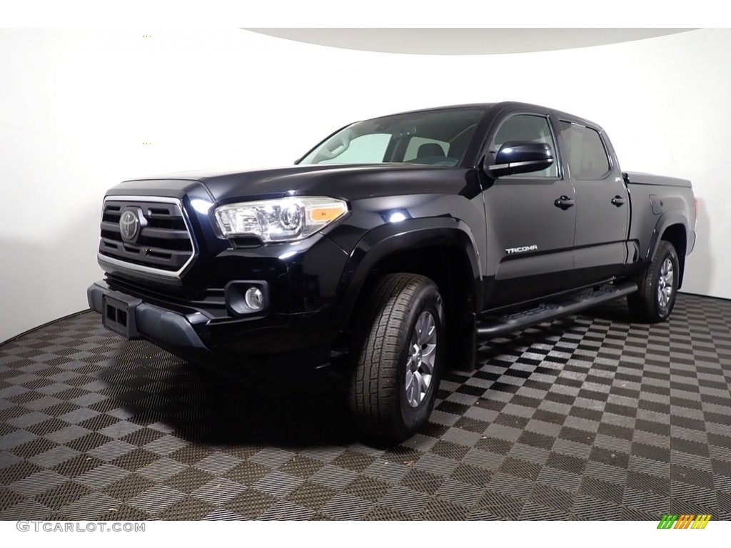2018 Tacoma SR5 Double Cab 4x4 - Midnight Black Metallic / Cement Gray photo #7