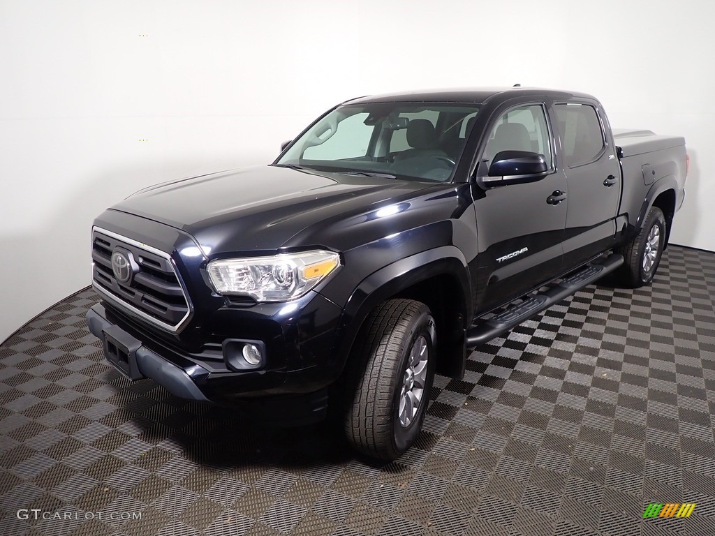 2018 Tacoma SR5 Double Cab 4x4 - Midnight Black Metallic / Cement Gray photo #8