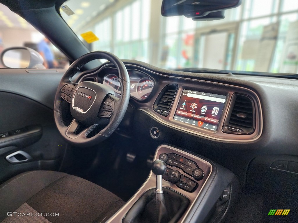 2021 Dodge Challenger R/T Scat Pack Dashboard Photos