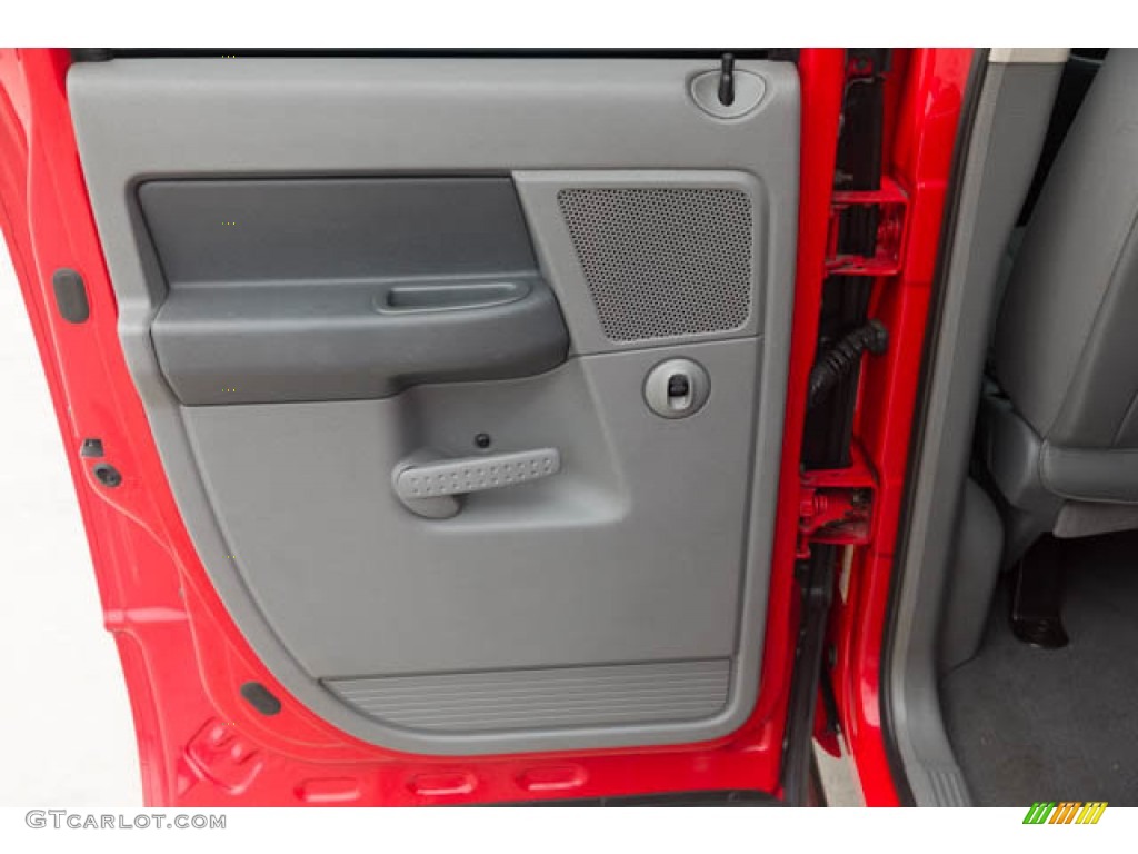 2007 Dodge Ram 1500 SLT Quad Cab Medium Slate Gray Door Panel Photo #146201817