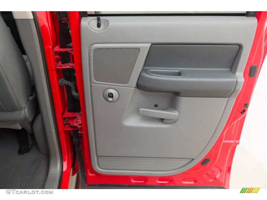 2007 Dodge Ram 1500 SLT Quad Cab Medium Slate Gray Door Panel Photo #146201841