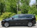  2023 Pacifica Hybrid Touring L Brilliant Black Crystal Pearl