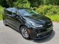 Brilliant Black Crystal Pearl 2023 Chrysler Pacifica Hybrid Touring L Exterior