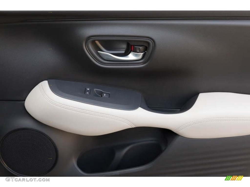 2024 Honda HR-V LX Gray Door Panel Photo #146204346