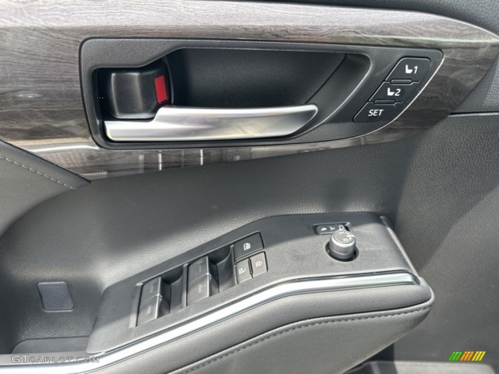 2023 Toyota Highlander Platinum Door Panel Photos
