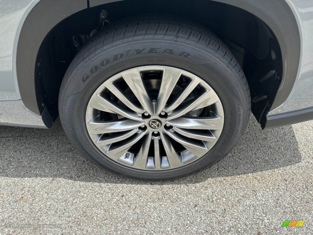 2023 Toyota Highlander Platinum Wheel Photos