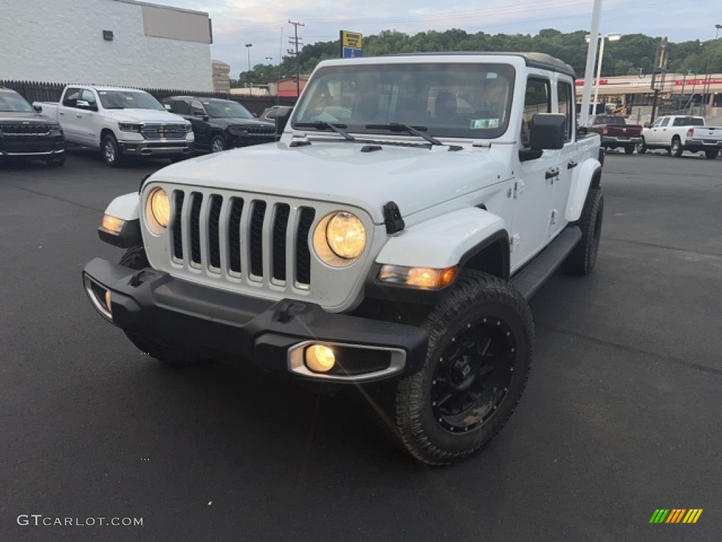 2022 Gladiator Overland 4x4 - Bright White / Black photo #1