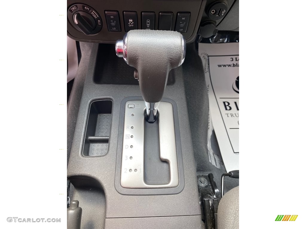 2019 Nissan Frontier SV King Cab 4x4 Transmission Photos