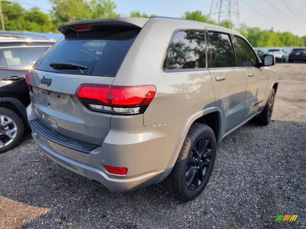 2020 Grand Cherokee Altitude 4x4 - Sting-Gray / Black photo #3