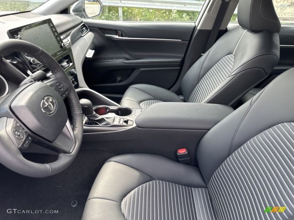 Black Interior 2023 Toyota Camry SE Hybrid Photo #146208639
