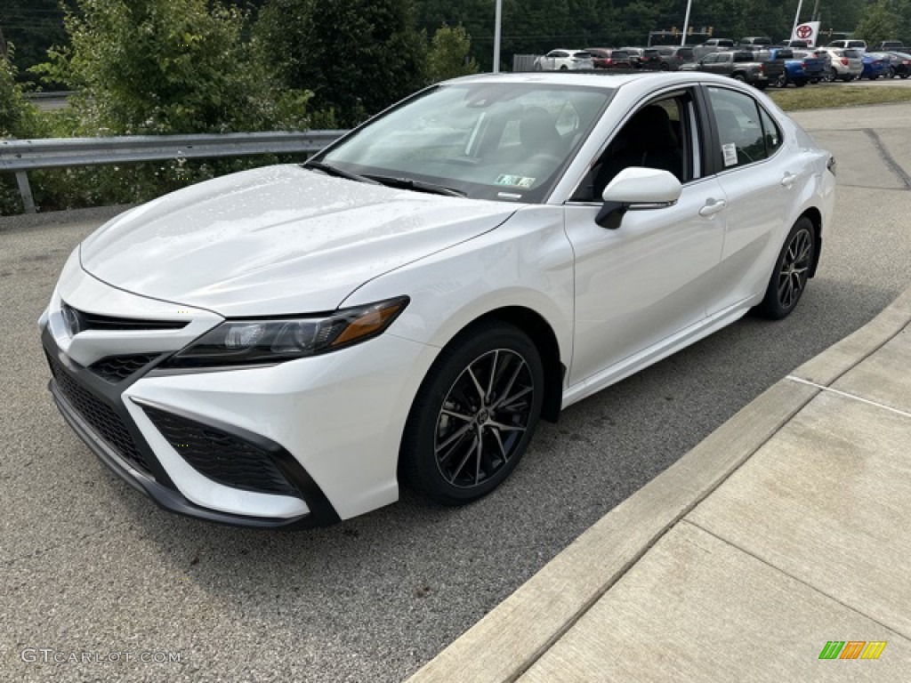 Ice Cap 2023 Toyota Camry SE Hybrid Exterior Photo #146208696