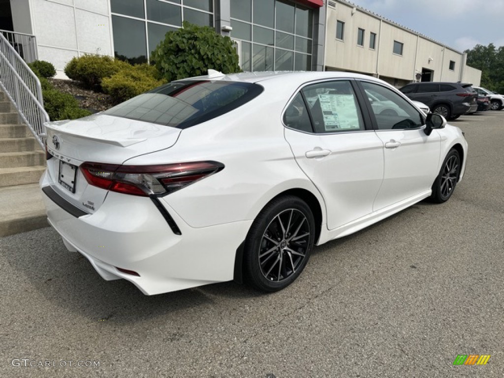 Ice Cap 2023 Toyota Camry SE Hybrid Exterior Photo #146208744