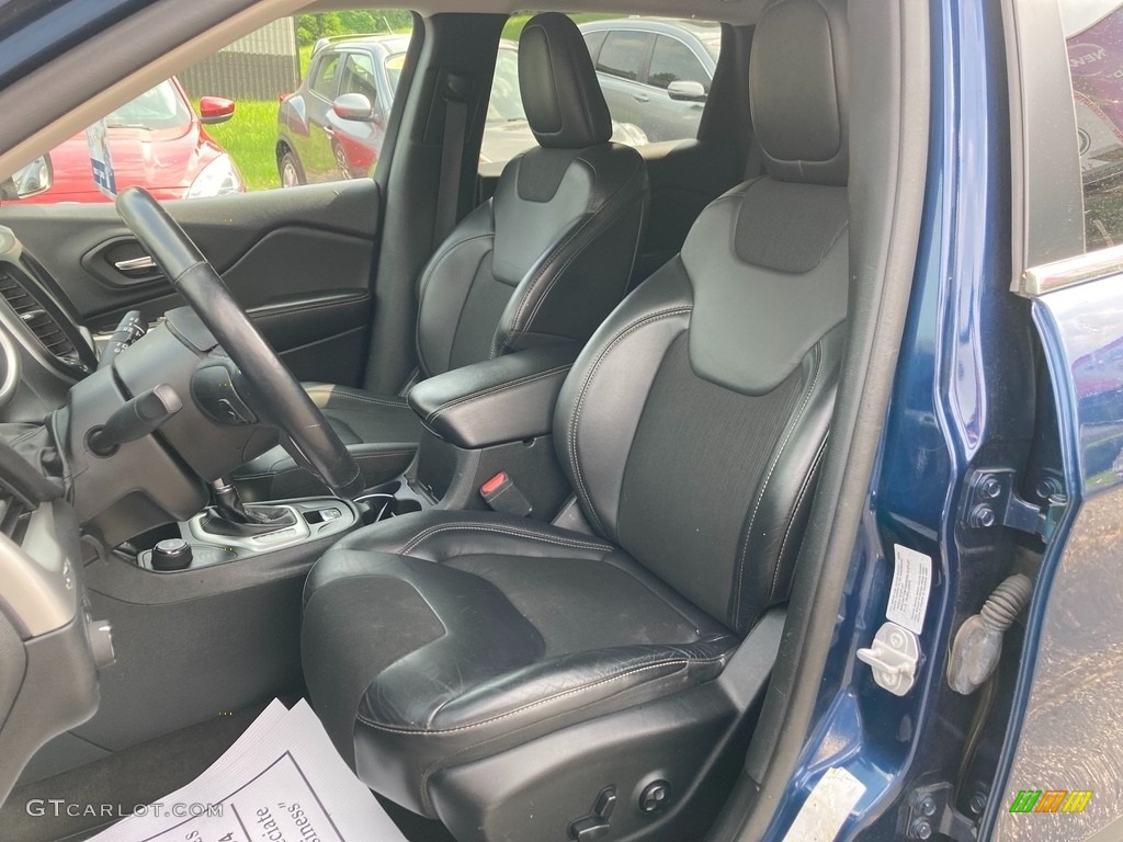 2018 Cherokee Latitude Plus 4x4 - Patriot Blue Pearl / Black photo #9