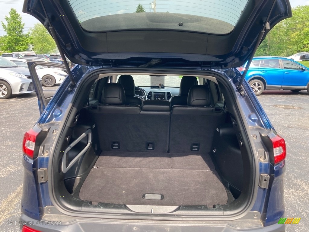 2018 Cherokee Latitude Plus 4x4 - Patriot Blue Pearl / Black photo #15